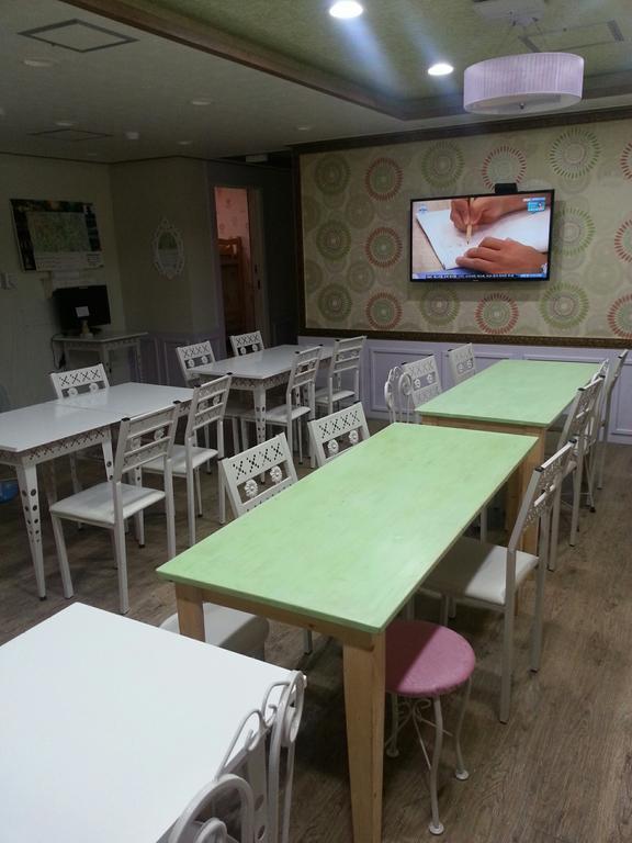Gyeongju Friend Guesthouse Zewnętrze zdjęcie
