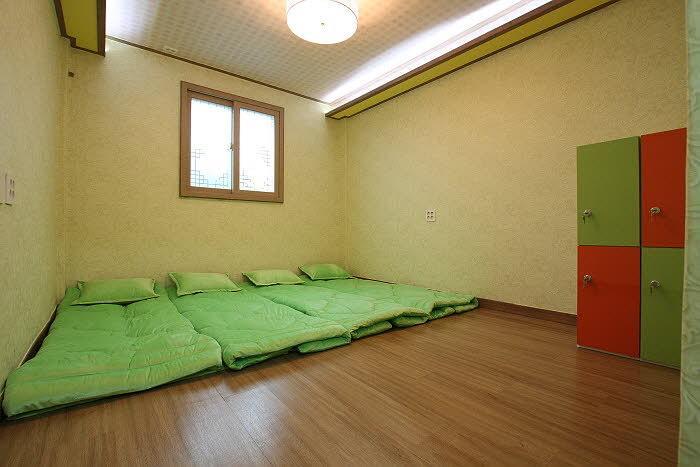 Gyeongju Friend Guesthouse Zewnętrze zdjęcie